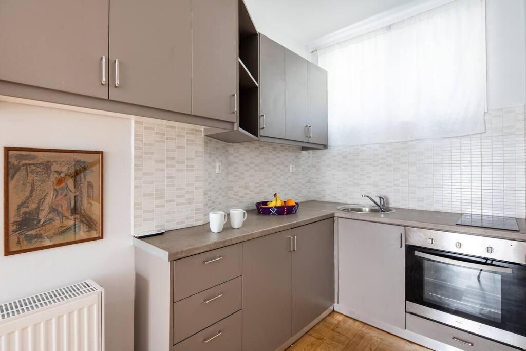 Newly Renovated, Quiet & Central Apartment In Kolonaki Афіни Екстер'єр фото